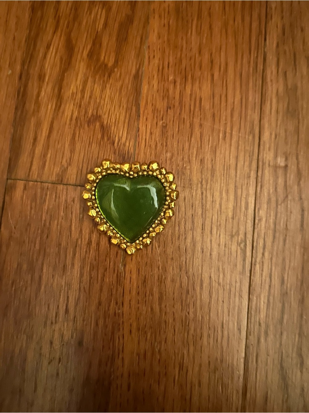 Retro/Vintage Inspired Green & Gold Heart Shaped Pin/Brooch